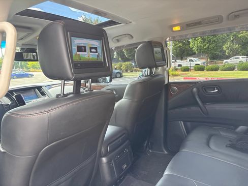 Used 2017 Nissan Armada Platinum AWD/4WD image 19