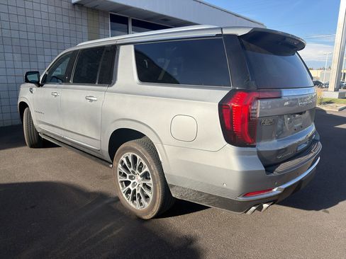 Used 2026 GMC Yukon XL Denali w/ Denali Reserve Package AWD/4WD image 2