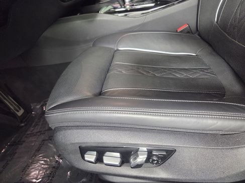 Used 2022 BMW M550i xDrive w/ Executive Package AWD/4WD image 11