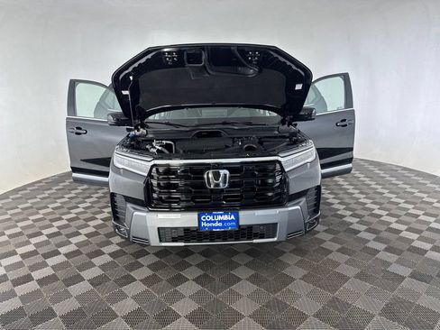 Used 2026 Honda Pilot Elite image 12