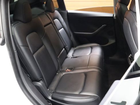 Used 2022 Tesla Model Y Long Range image 47