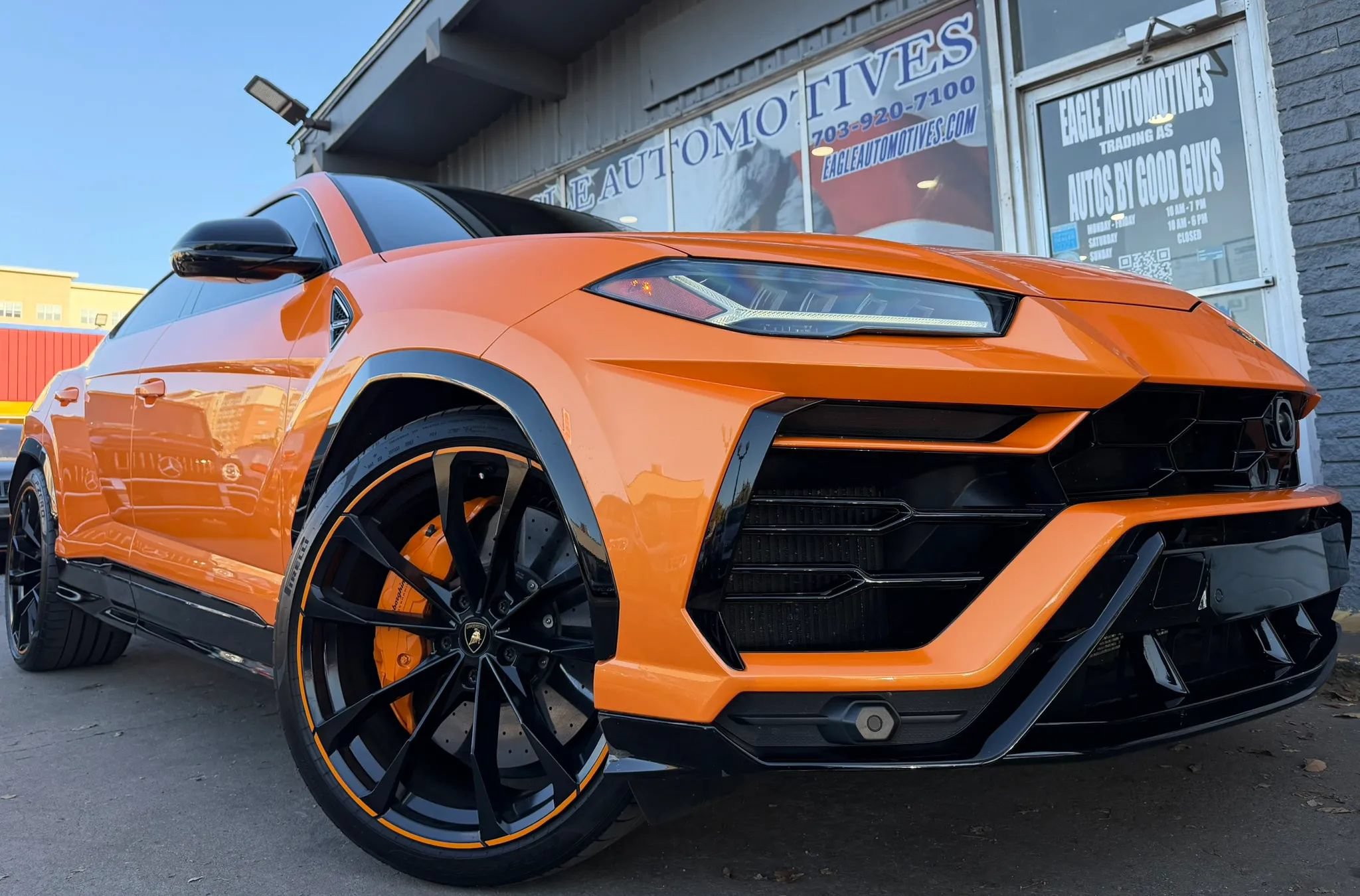 Used 2021 Lamborghini Urus AWD/4WD image 1
