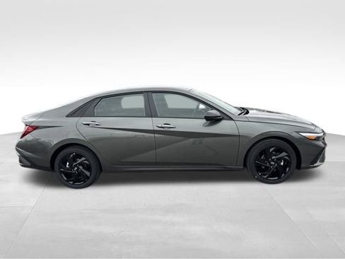 New 2026 Hyundai Elantra Sport FWD image 6