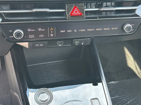 New 2025 Kia Niro Wind image 20
