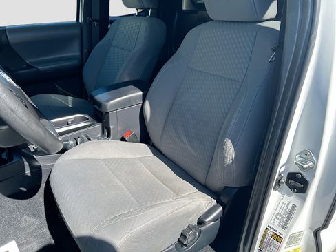 Used 2022 Toyota Tacoma SR image 19