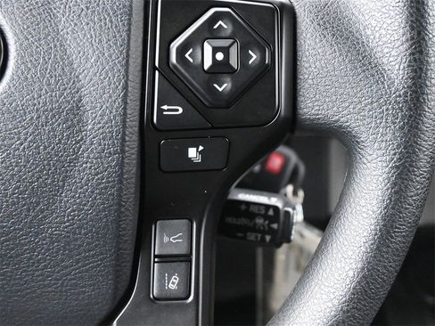 Used 2023 Toyota Tacoma SR image 7