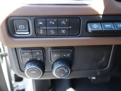 Certified 2023 Chevrolet Tahoe High Country image 23