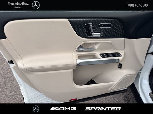 Certified 2025 Mercedes-Benz GLB 250 image 11