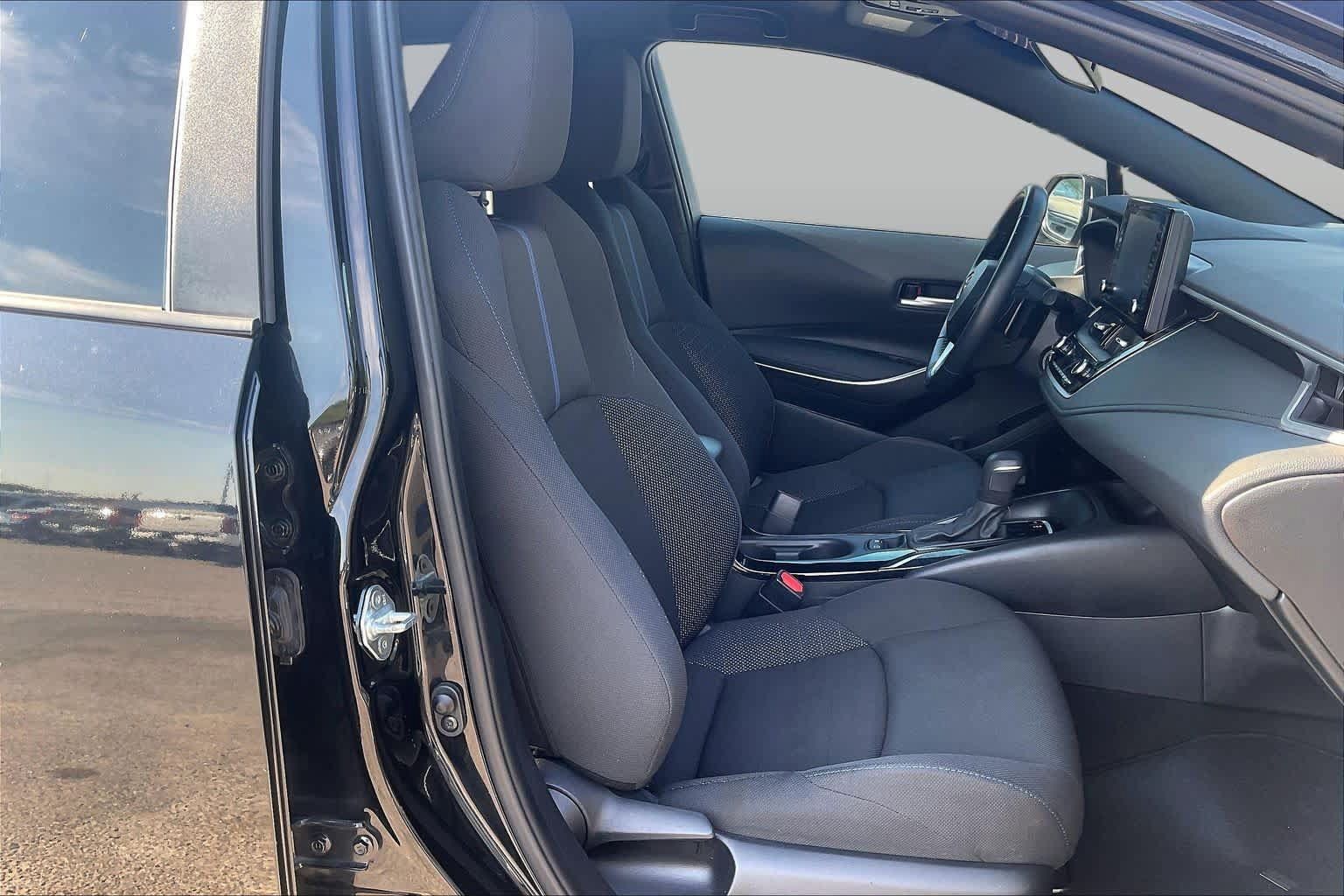 Used 2022 Toyota Corolla SE FWD image 9