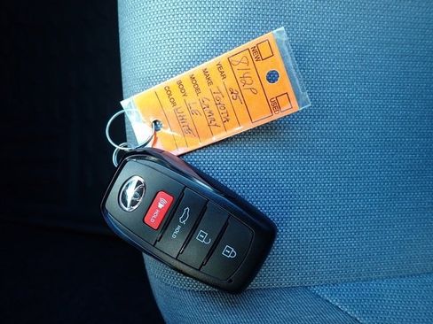 Certified 2025 Toyota Camry LE image 30