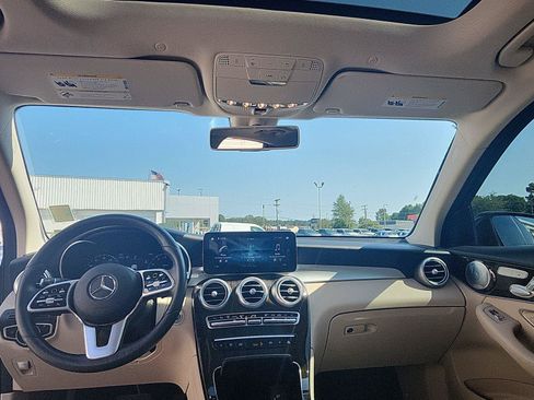 Used 2020 Mercedes-Benz GLC 300 4MATIC image 21