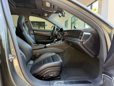 Used 2022 Porsche Panamera 4 Platinum Edition AWD/4WD image 42