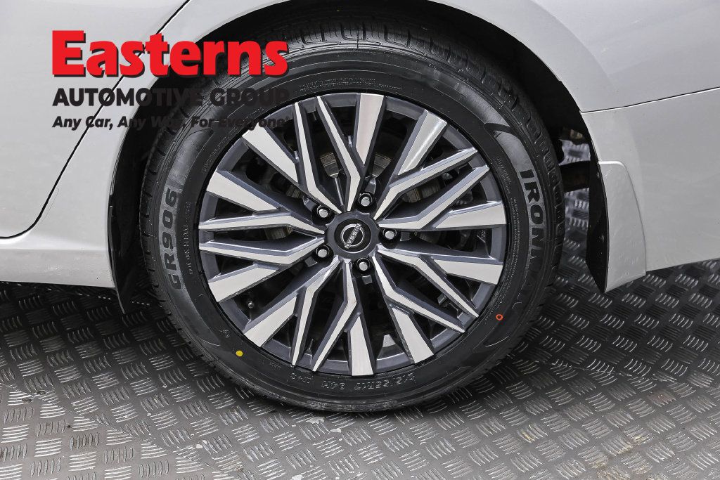 Used 2023 Nissan Altima 2.5 SV FWD image 10