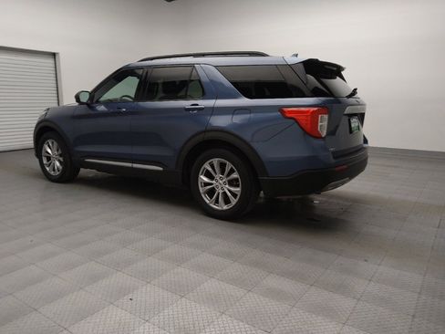 Used 2020 Ford Explorer XLT w/ Equipment Group 202A image 5