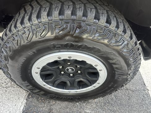 Used 2023 Ford Bronco Big Bend w/ Sasquatch Package image 6