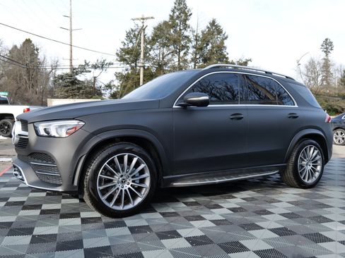 Used 2021 Mercedes-Benz GLE 350 4MATIC w/ AMG Line Exterior image 10