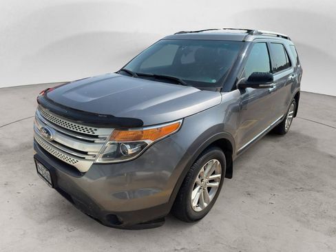 Used 2013 Ford Explorer XLT AWD/4WD image 1