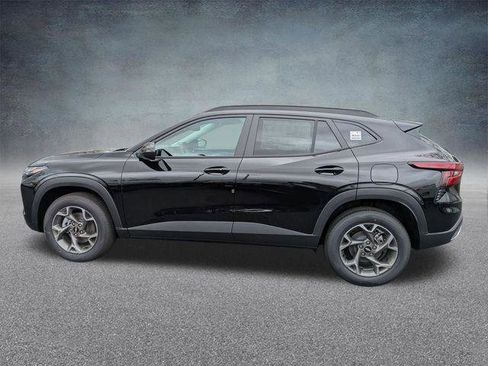 New 2026 Chevrolet Trax LT image 7