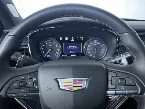 New 2025 Cadillac XT6 Sport w/ Technology Package image 3