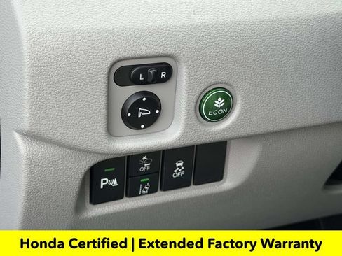 Certified 2022 Honda Pilot Touring image 19