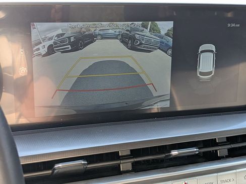 Used 2025 Kia Telluride S FWD image 18