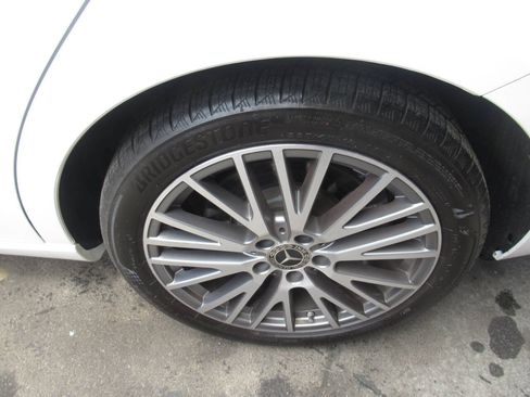 Used 2025 Mercedes-Benz CLA 250 4MATIC image 15