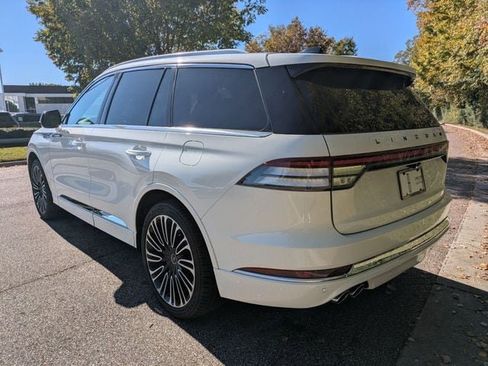 New 2025 Lincoln Aviator Black Label image 2