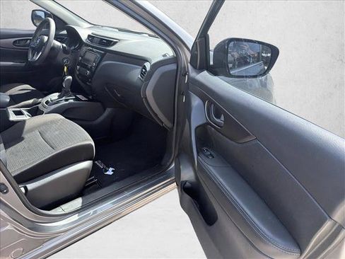 Used 2020 Nissan Rogue Sport S w/ Appearance Package FWD image 20