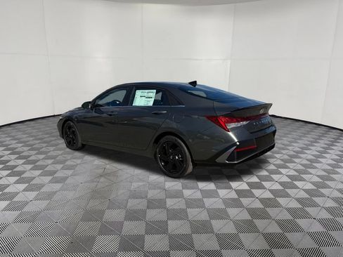 New 2026 Hyundai Elantra SEL Sport Premium FWD image 9