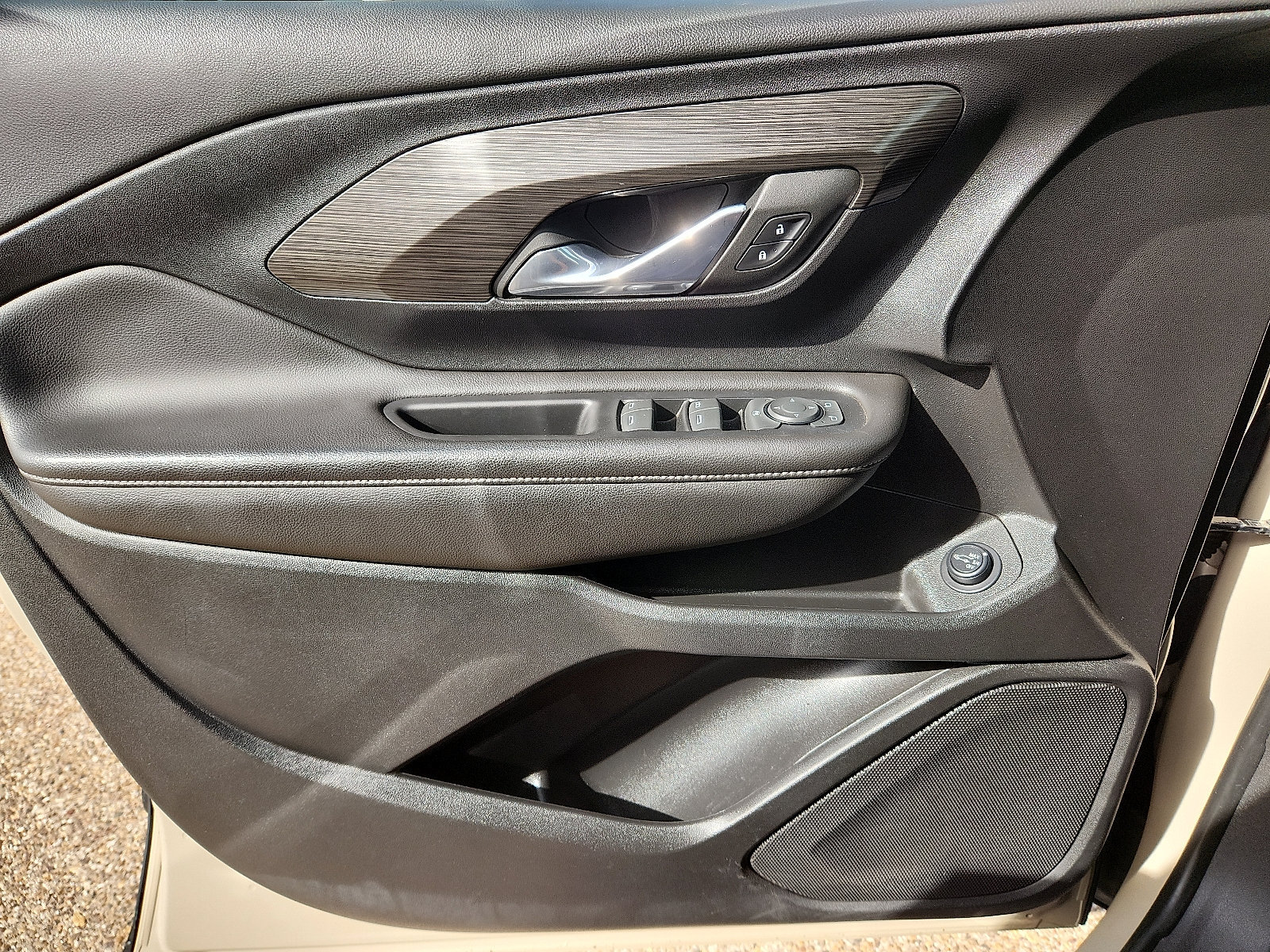 Used 2023 GMC Terrain SLE w/ Driver Convenience Package FWD image 17