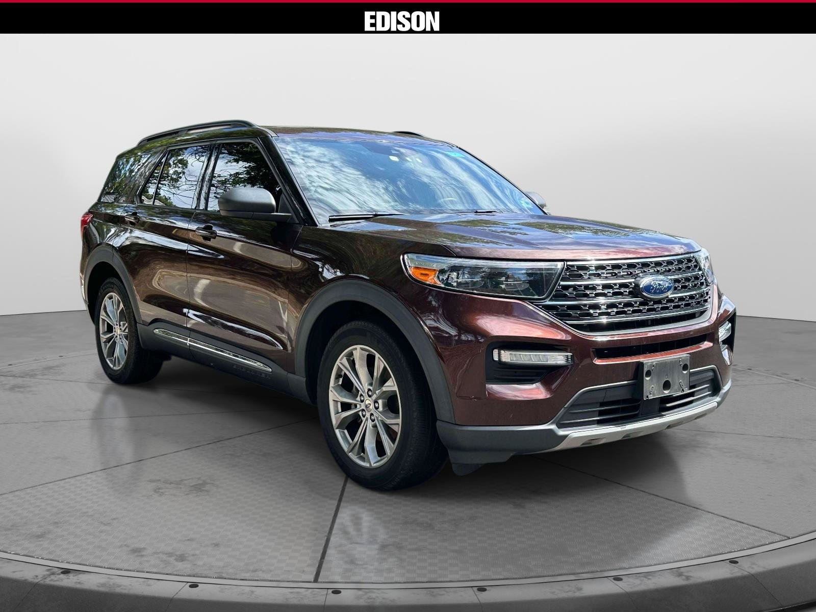 Used 2020 Ford Explorer XLT w/ Equipment Group 202A AWD/4WD image 1