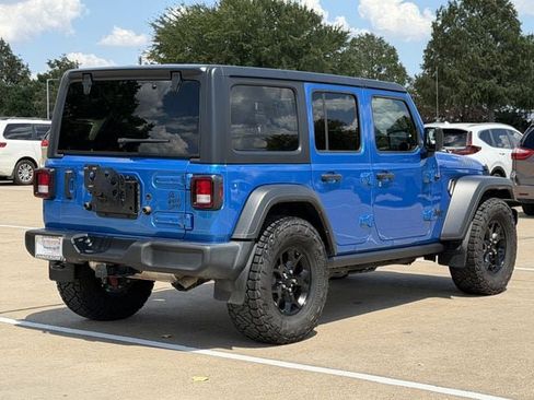 Used 2023 Jeep Wrangler Unlimited Sport AWD/4WD image 4