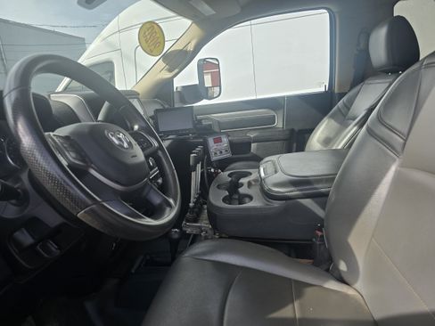 Used 2020 RAM 5500 Tradesman AWD/4WD image 4