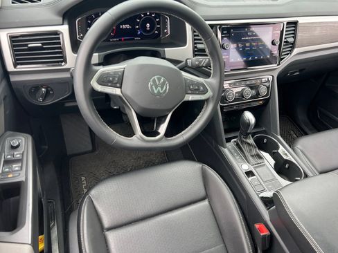 Used 2022 Volkswagen Atlas SE FWD image 39