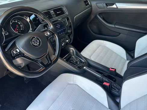Used 2016 Volkswagen Jetta Sport w/ Lighting Package FWD image 10
