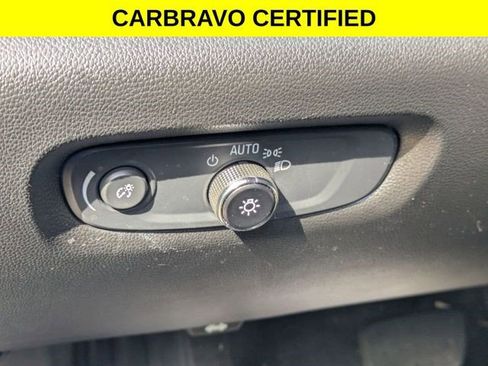 Certified 2023 Chevrolet Traverse LT FWD image 16