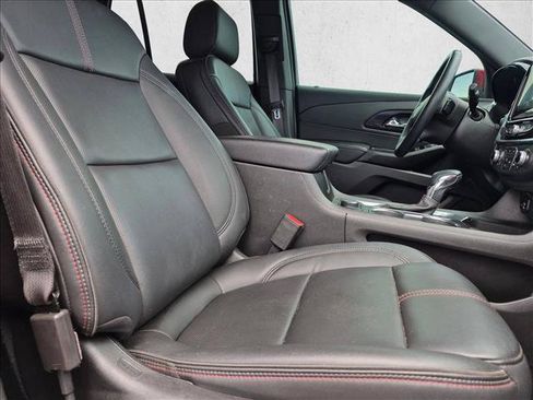 Used 2023 Chevrolet Traverse RS FWD image 23
