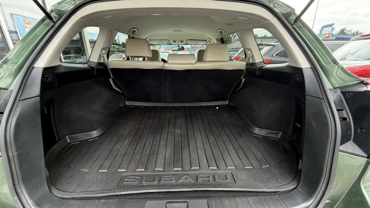 Used 2013 Subaru Outback 2.5i Limited AWD/4WD image 10