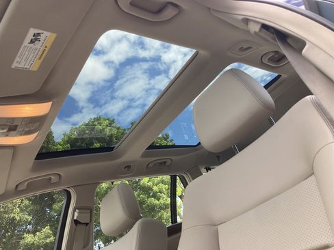 Used 2014 Mercedes-Benz E 350 4MATIC Wagon image 33