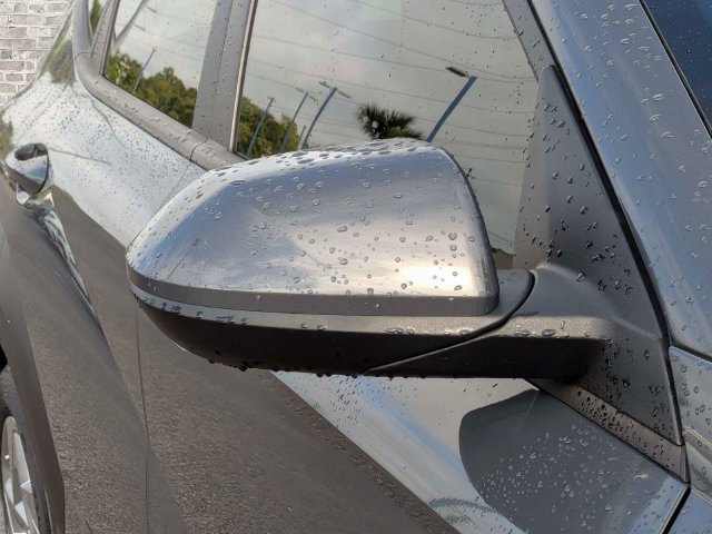 Used 2024 Hyundai Kona SE FWD image 12