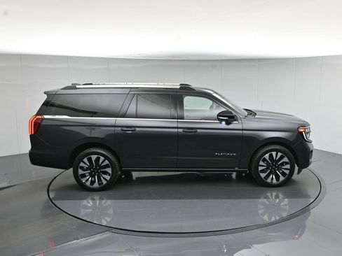 Certified 2025 Ford Expedition Max Platinum w/ Driver's Package AWD/4WD image 46