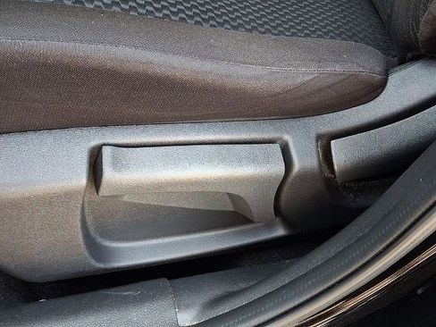 Certified 2022 Nissan Rogue Sport S image 25