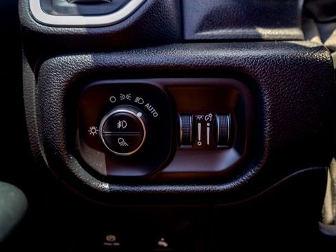 Used 2019 RAM 1500 Big Horn AWD/4WD image 20