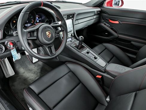 Used 2019 Porsche 911 Speedster RWD image 16