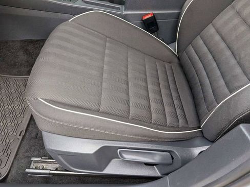 Certified 2023 Volkswagen Jetta Sport FWD image 19
