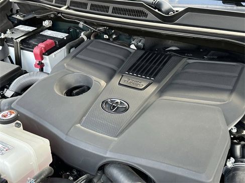 Used 2024 Toyota Tundra Limited image 33
