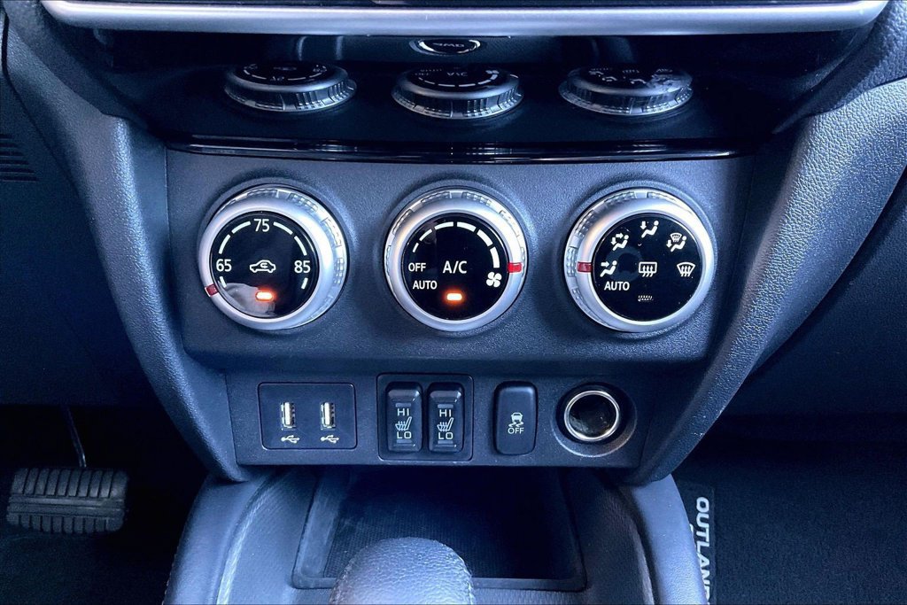 Used 2025 Mitsubishi Outlander Sport AWD image 32