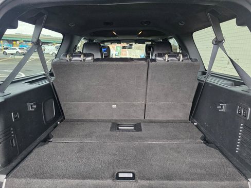 Used 2015 Ford Expedition EL Platinum image 9