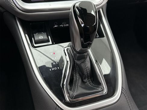 Used 2023 Subaru Legacy Premium image 31