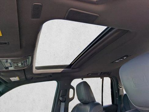 Used 2023 Lexus LX 600 F Sport image 15